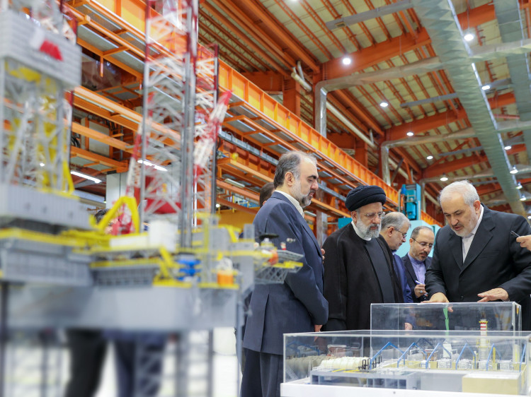 آزمایش موفق سیستم کاملا ایرانی کنترل موتور هواپیما با حضور آیت‌الله رئیسی
