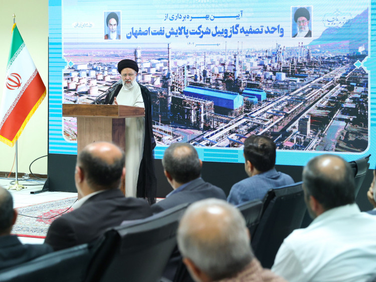 تصاویر بهرهبرداری از واحد تصفیه گازوئیل شرکت پالایش نفت اصفهان