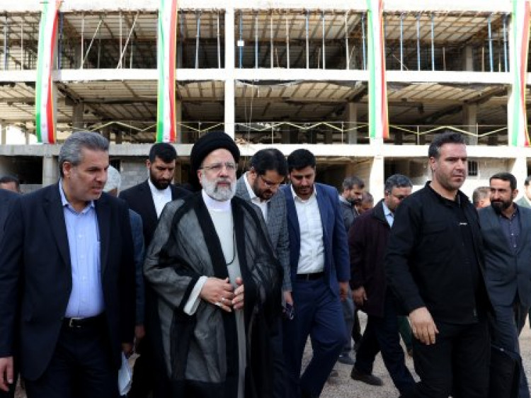 بازدید دکتر رئیسی از طرح‌های در حال ساخت نهضت ملی مسکن در شهر جدید صدرا شیراز