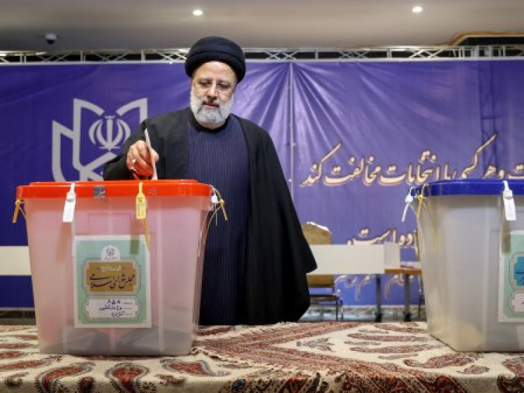 مشارکت در انتخابات مجالس شورای اسلامی و خبرگان رهبری و بازدید از بخشهای مختلف ستاد انتخابات کشور