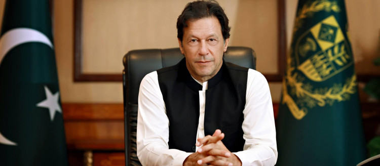 نخست‌وزیر پاکستان خطاب به رئیسی: مشتاقانه منتظر تقویت روابط برادرانه هستیم