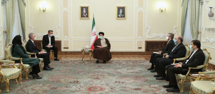 رئیس جمهور بر لزوم توسعه روابط بین تهران- ولینگتون تأکید کرد