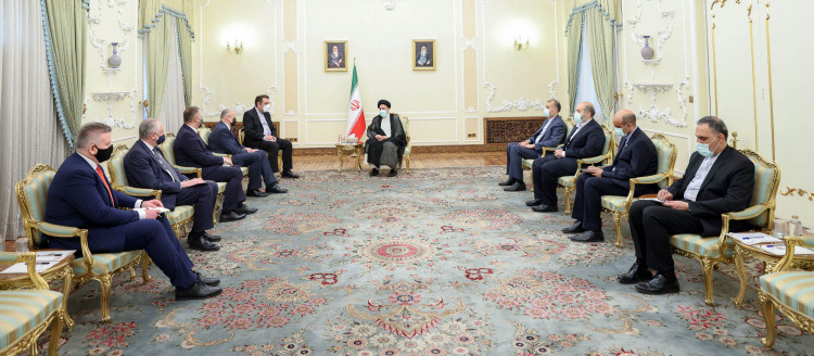 ایران و لهستان از ظرفیت‌های مختلفی برای گسترش روابط برخوردارند/ زبیگنیو رائو: بدنبال احیاء و ارتقا روابط تجاری و اقتصادی با ایران هستیم