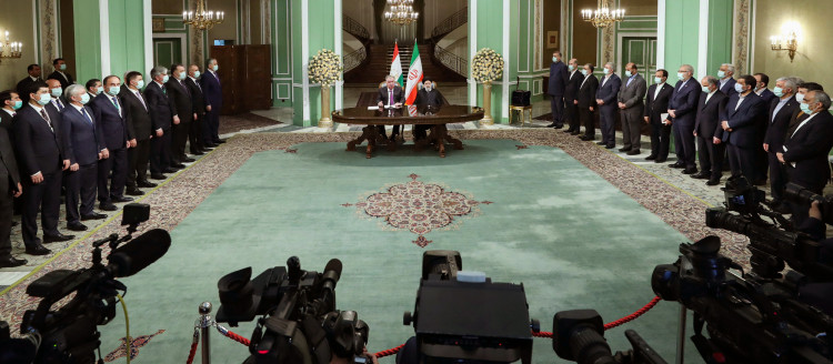 آیت الله رئیسی: ایران و تاجیکستان برای گسترش روابط و تعاملات تصمیم و اراده جدی دارند