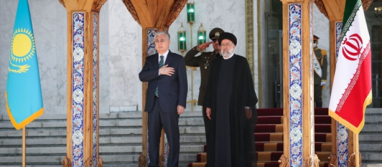 استقبال رسمی آیت الله رئیسی از رئیس جمهور قزاقستان