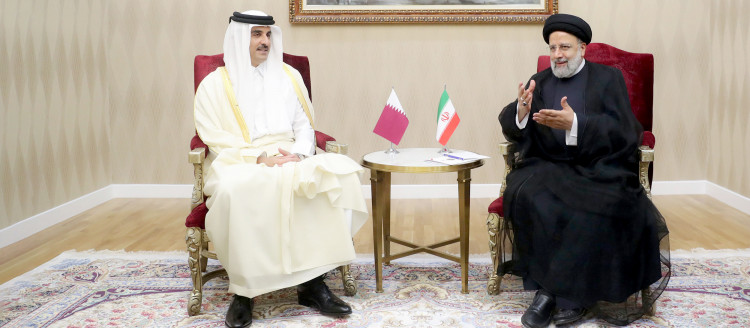 تاکید رئیس جمهور و امیر قطر بر ارتقای روابط دو کشور به سطح راهبردی