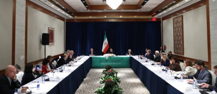 طرح مسائلی نظیر حجاب، حقوق بشر و فعالیت‌های هسته‌ای بهانه‌هایی برای ضربه زدن به ایران به عنوان کشوری مستقل است