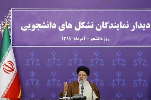 آنچه دشمن را به عقب‌نشینی وادار می‌کند، قوی شدن ایران اسلامی است/ اجرای سند تحول از روز تصدی مسولیت بنده، آغاز شده است