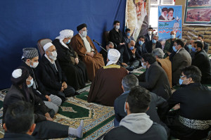 کارگروه تعیین شده در استان کرمانشاه حداکثر ظرف یک ماه طرح خود را برای ساماندهی موضوع کوله‌بری ارائه کند