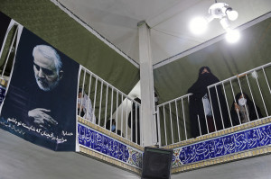 اقامه نماز رئیس قوه قضاییه در مسجدالنبی (ع) شهرک انقلاب شاهرود و دیدار چهره به چهره با نمازگزاران این مسجد