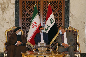 آیت الله رئیسی در بدو ورود به بغداد مورد استقبال مقامات عراقی قرار گرفت
