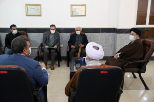 آیت الله رئیسی با تعدادی از مراجعه کنندگان به دادگستری مازندران دیدار و گفتگو کرد