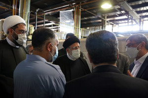بازدید حجت‌الاسلام والمسلمین رئیسی از کارخانه صنایع غذایی کیوان