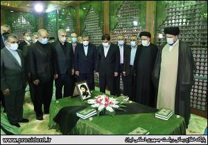تصاویرمراسم تجدید میثاق اعضای هیات دولت با آرمانهای امام خمینی (ره)