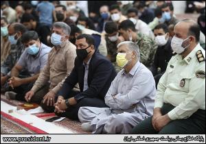 تصاویر حضور و گفتگوی رئیس جمهور با حاشیه نشینان شهر چابهار