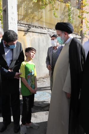 تصاویر بازدید سرزده رئیس جمهور از محله شهید هرندی تهران