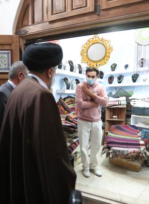 تصاویر گفتگو با مردم و کسبه بازار قدیمی یزد