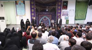 تصاویر اقامه نماز و سخنرانی در جمع نمازگزاران مسجد شهرک امام علی (ع) بندرعباس