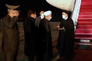 تصاویر بازگشت رییس جمهور از سفر قطر