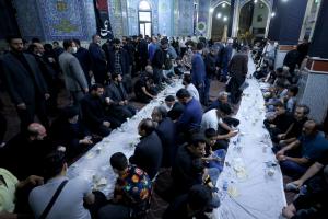 تصاویر نماز جماعت و افطار در امامزاده اسماعیل شهریار