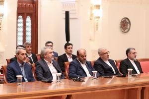 تصاویر امضای ۱۲ سند همکاری در حوزه های مختلف بین ایران و عمان