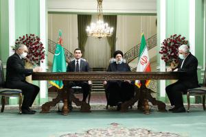 تصاویر نشست مطبوعاتی روسای جمهور ایران و ترکمنستان و امضاء اسناد همکاری بین دو کشور
