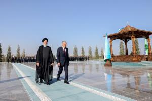 تصاویر مراسم استقبال رسمی از آیت الله رئیسی توسط رئیس جمهور ازبکستان