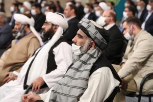 تصاویر حضور رئیس جمهور در دیدار مسئولان نظام و میهمانان کنفرانس وحدت اسلامى‌ با رهبر معظم انقلاب
