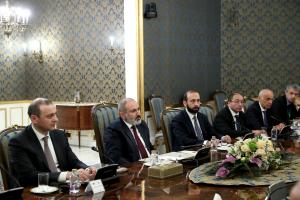 تصاویر نشست هیئت های عالیرتبه ایران و ارمنستان