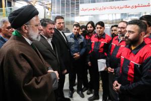 تصاویر جشن احیا ۷۶ واحد صنعتی در استان یزد و بازدید از کارخانه احیا شده رادیاتورسازی