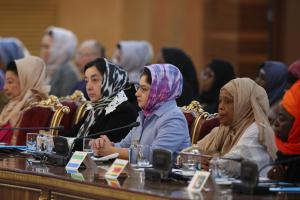 تصاویر نشست مقامات عالیرتبه شرکت کننده در کنگره بین المللی بانوان تاثیرگذار با رئیس جمهور