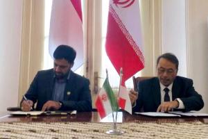 تصاویر امضای اسناد همکاری بین ایران و اندونزی توسط وزرای دو کشور