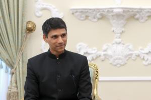 تصاویر دریافت استوارنامه سفیر جدید « هند »