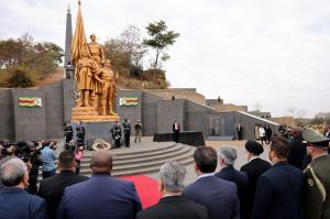 تصاویر ادای احترام به یادبودی قهرمانان استقلال زیمباوه
