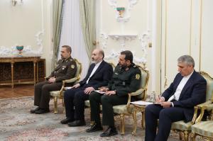 دیدار وزیر دفاع ارمنستان با رئیس جمهور